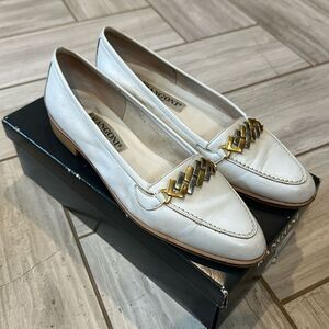 Rangoni Oste Italian White Leather Loafer Flats with Gold Chain US 9